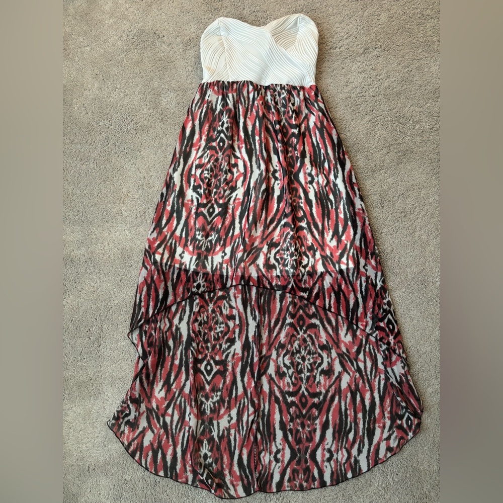 Strapless dress, crisscross back, mid low dress